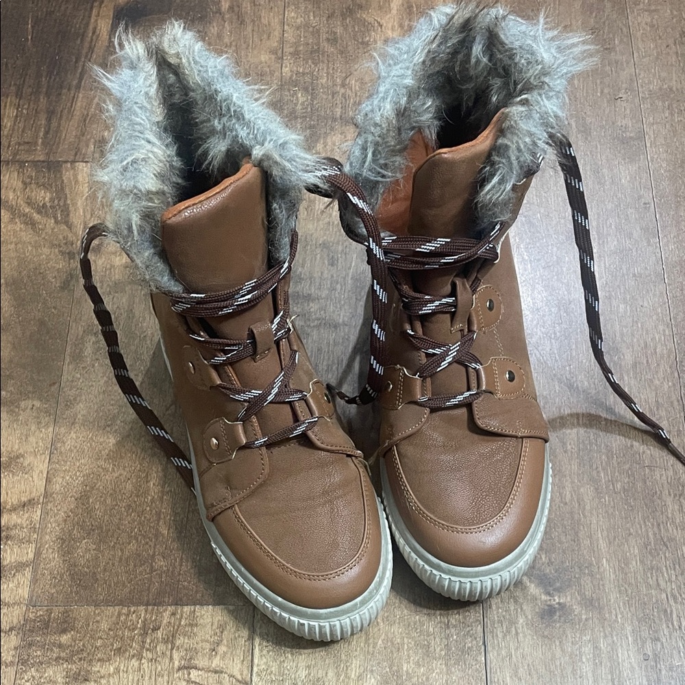 Brown Fur-Lined Women's High-Top Sneakers